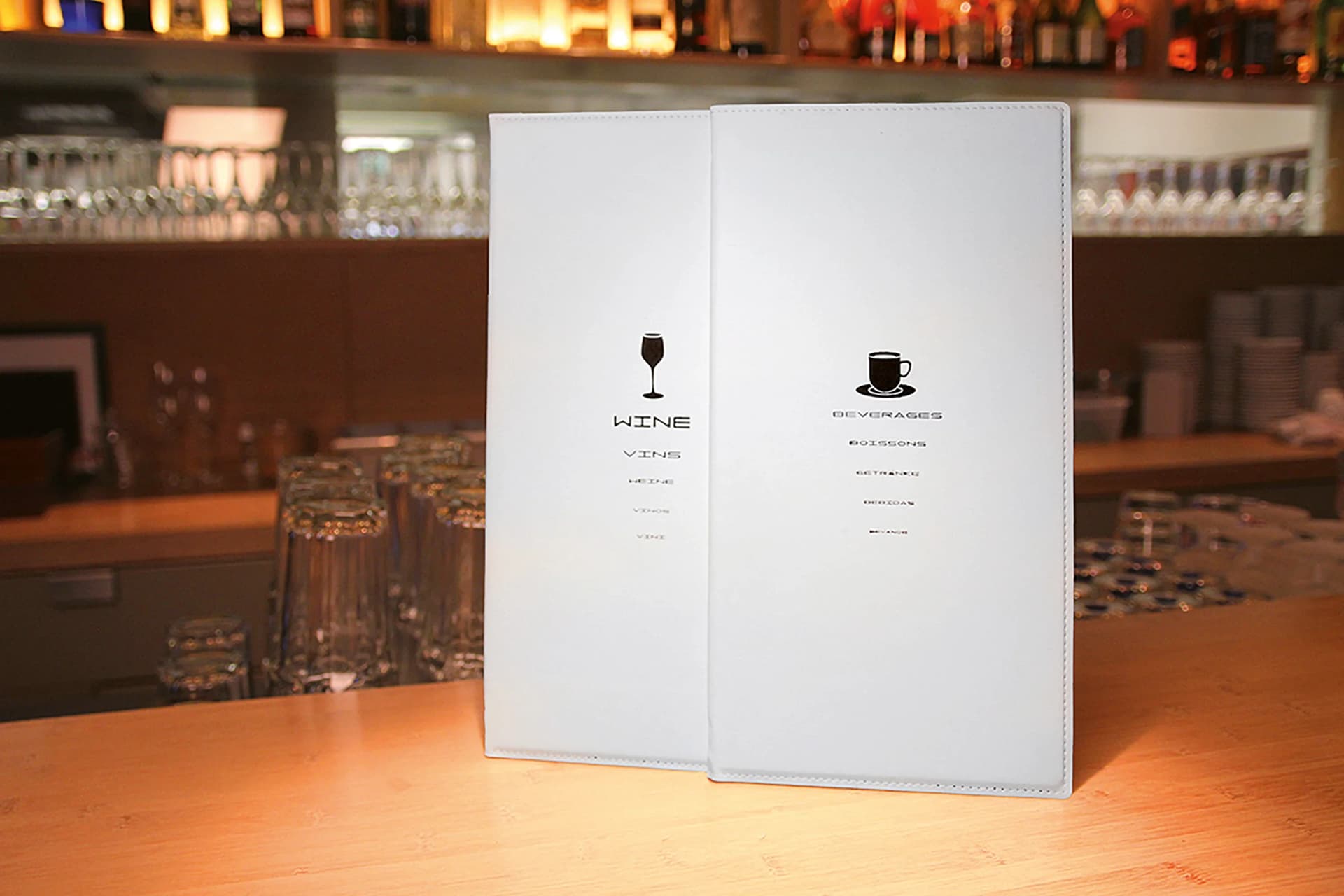 Securit® Protège-menu carte des boissons A4 "Trendy" - Blanc - Simili-cuir - 4 vues - Fin de série