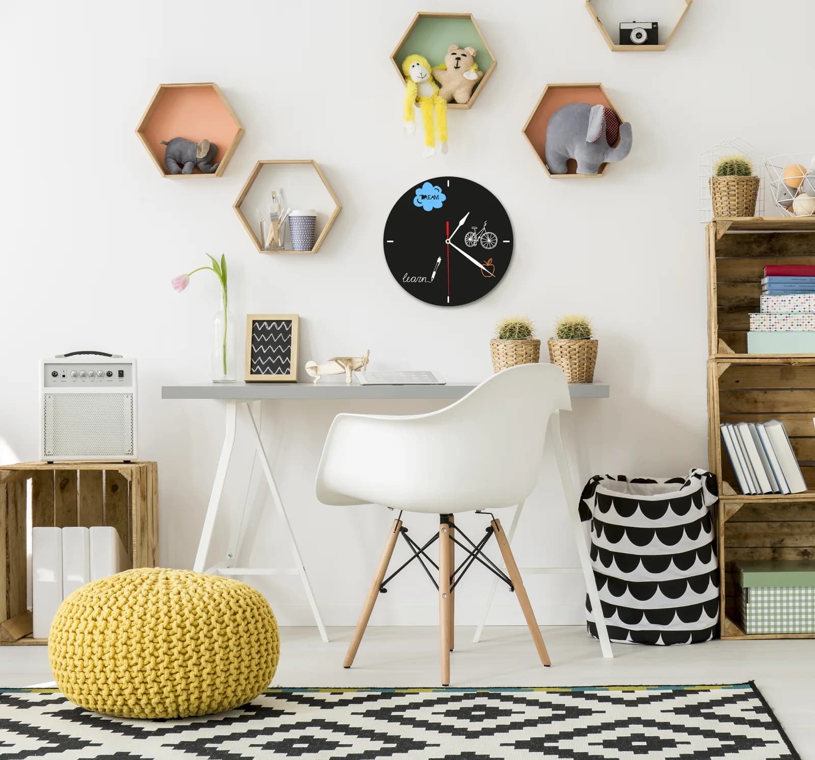 Ardoise murale silhouette horloge — Securit® — En situation