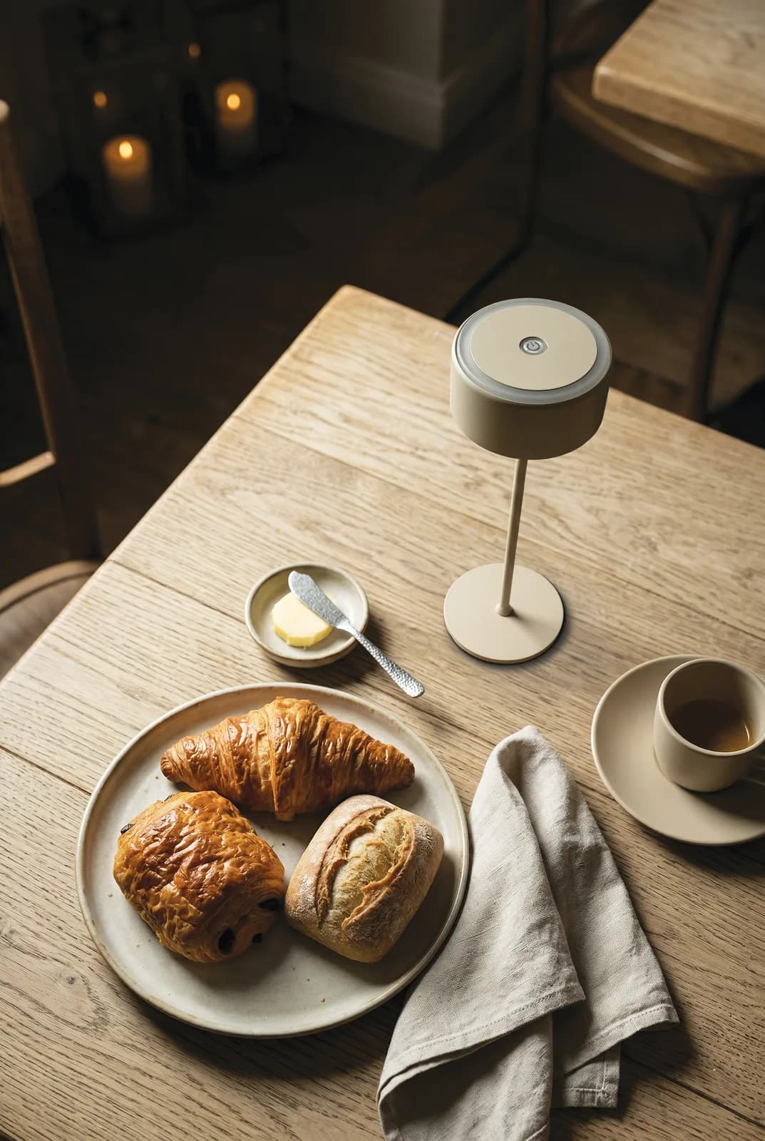 Lampe de table sans fil rechargeable — Securit® — En situation