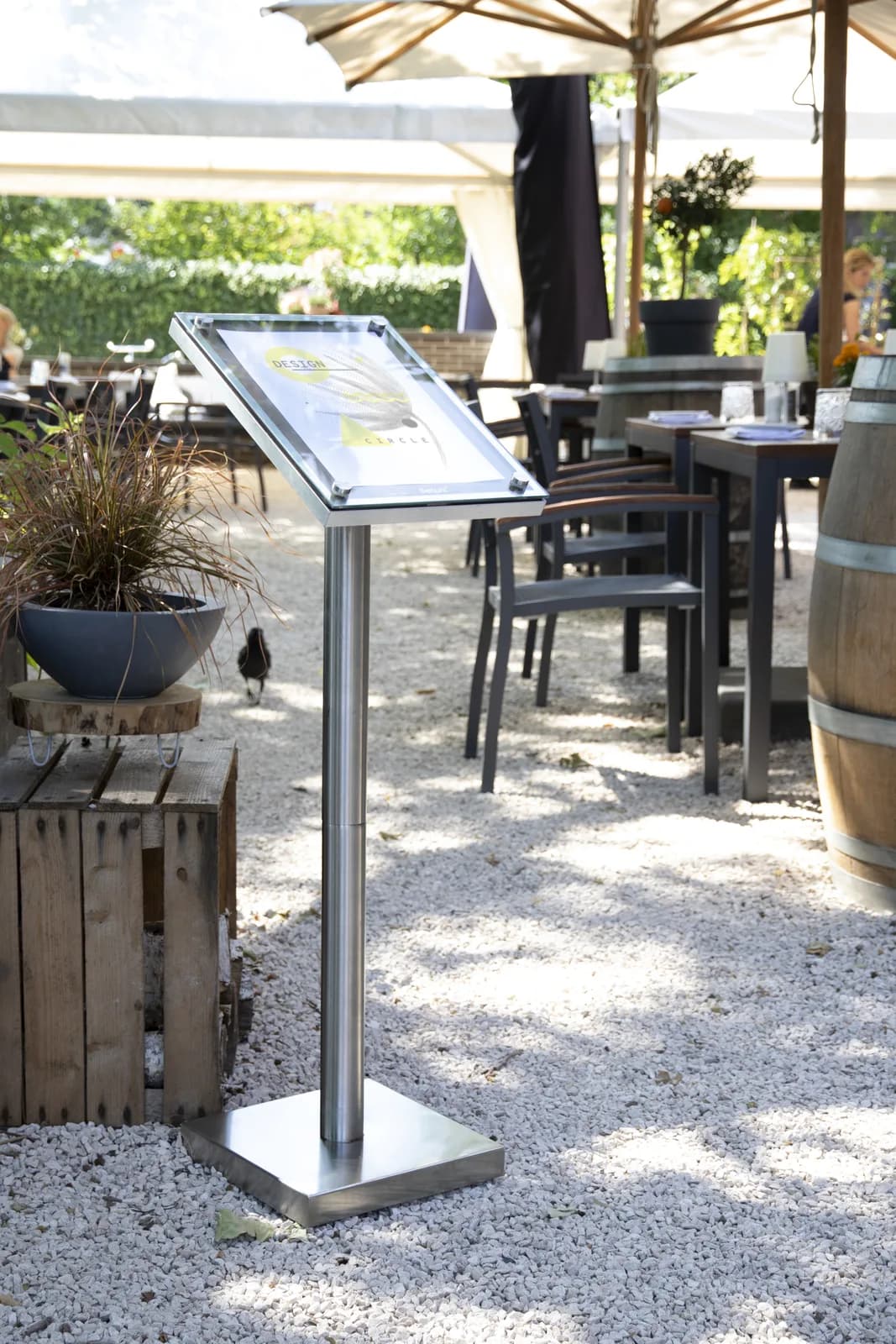 Porte-menu extérieur sur pied LED — Securit®