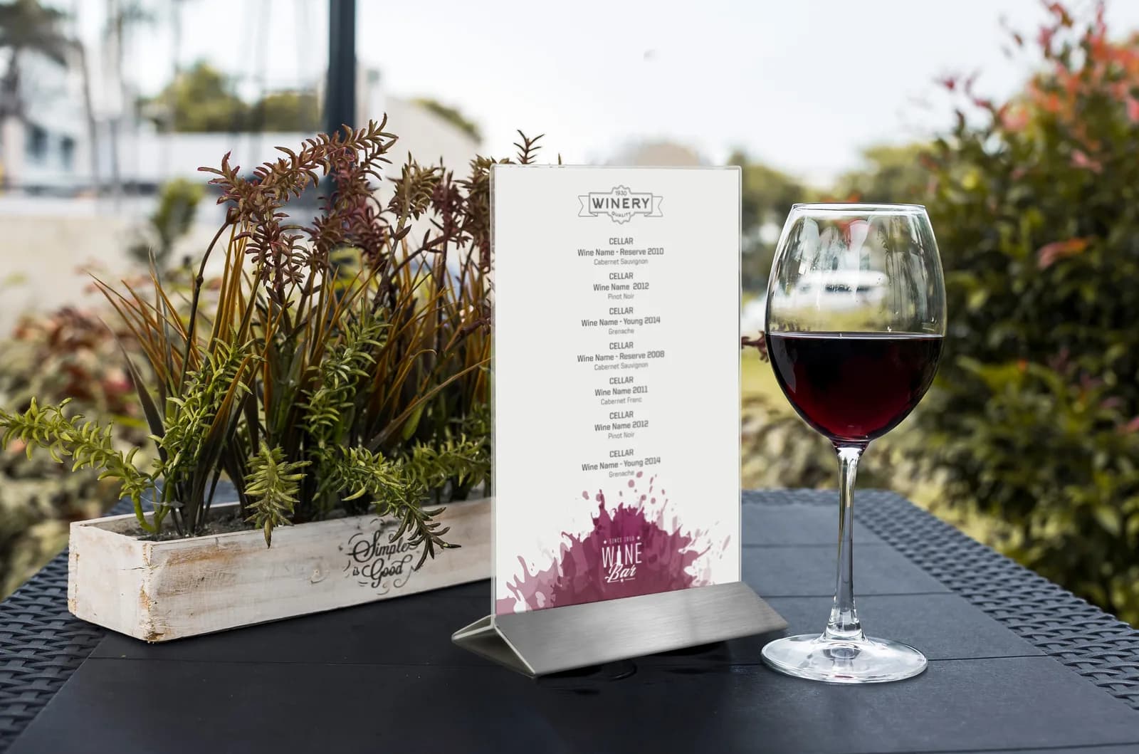 Porte-affiche de table A5 transparent — Securit® — En situation