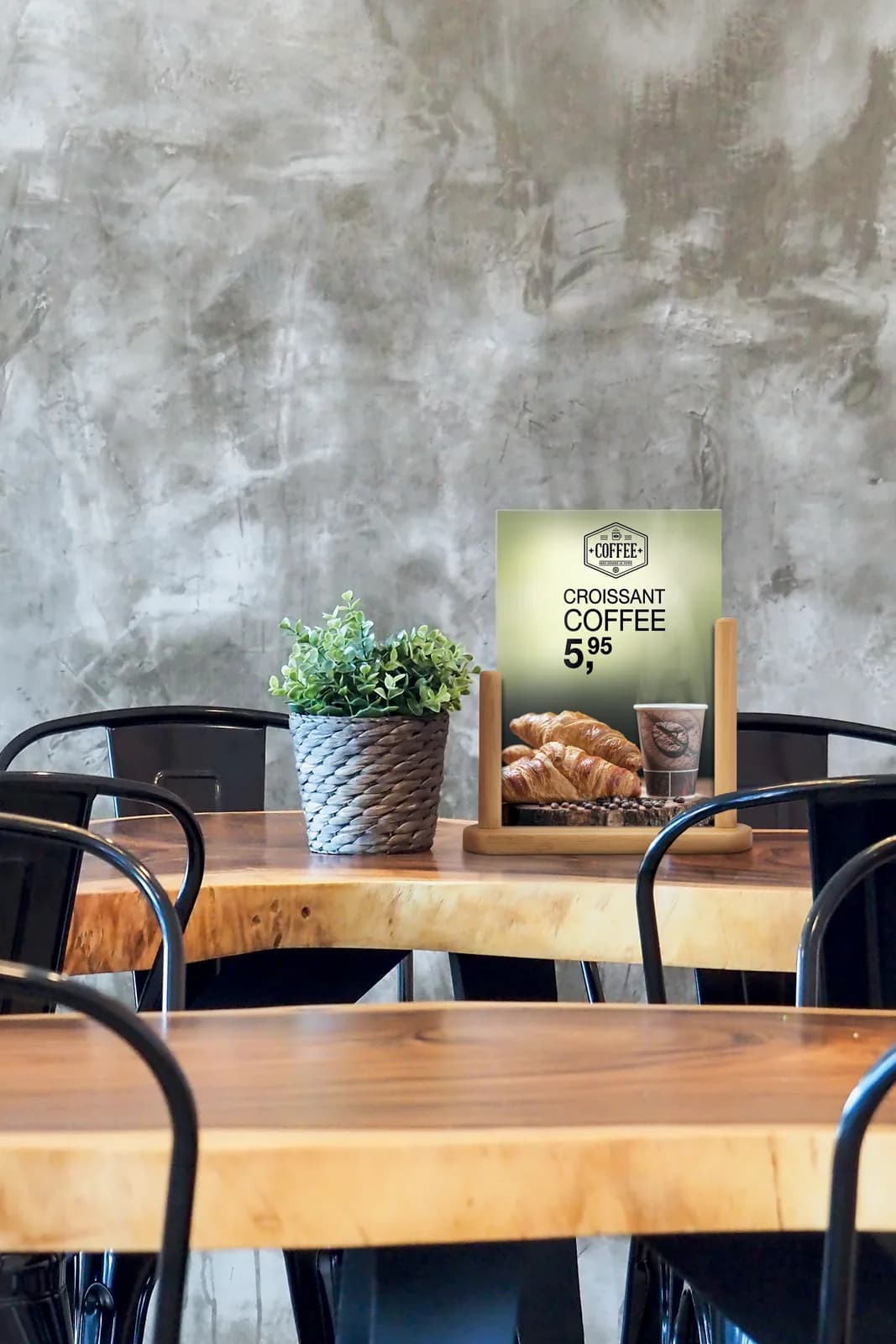 Porte-affiche de table A5 acrylique teck — Securit® — En situation