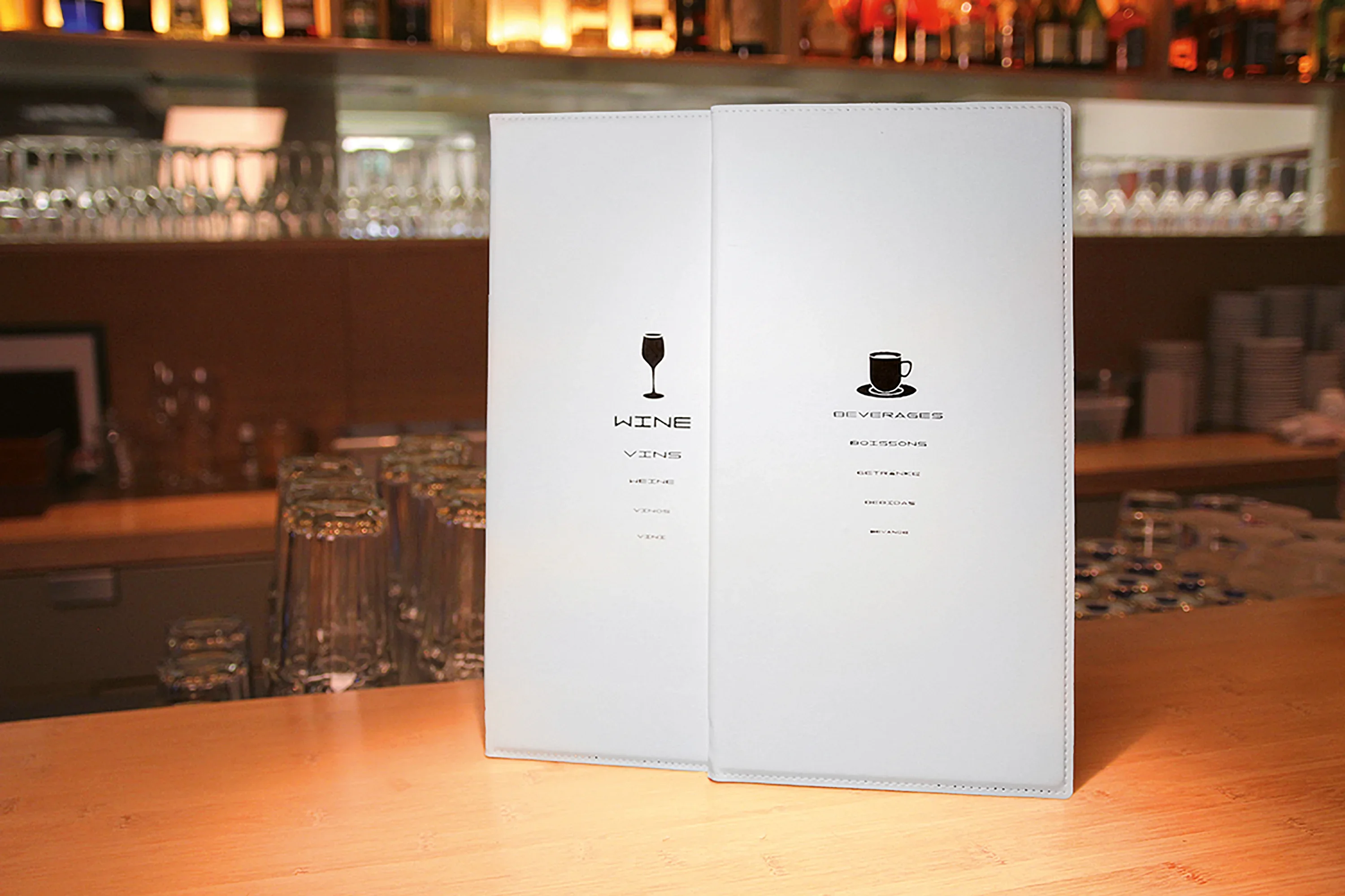 Securit® Protège-menu carte des boissons A4 "Trendy" - Blanc - Simili-cuir - 4 vues - Fin de série